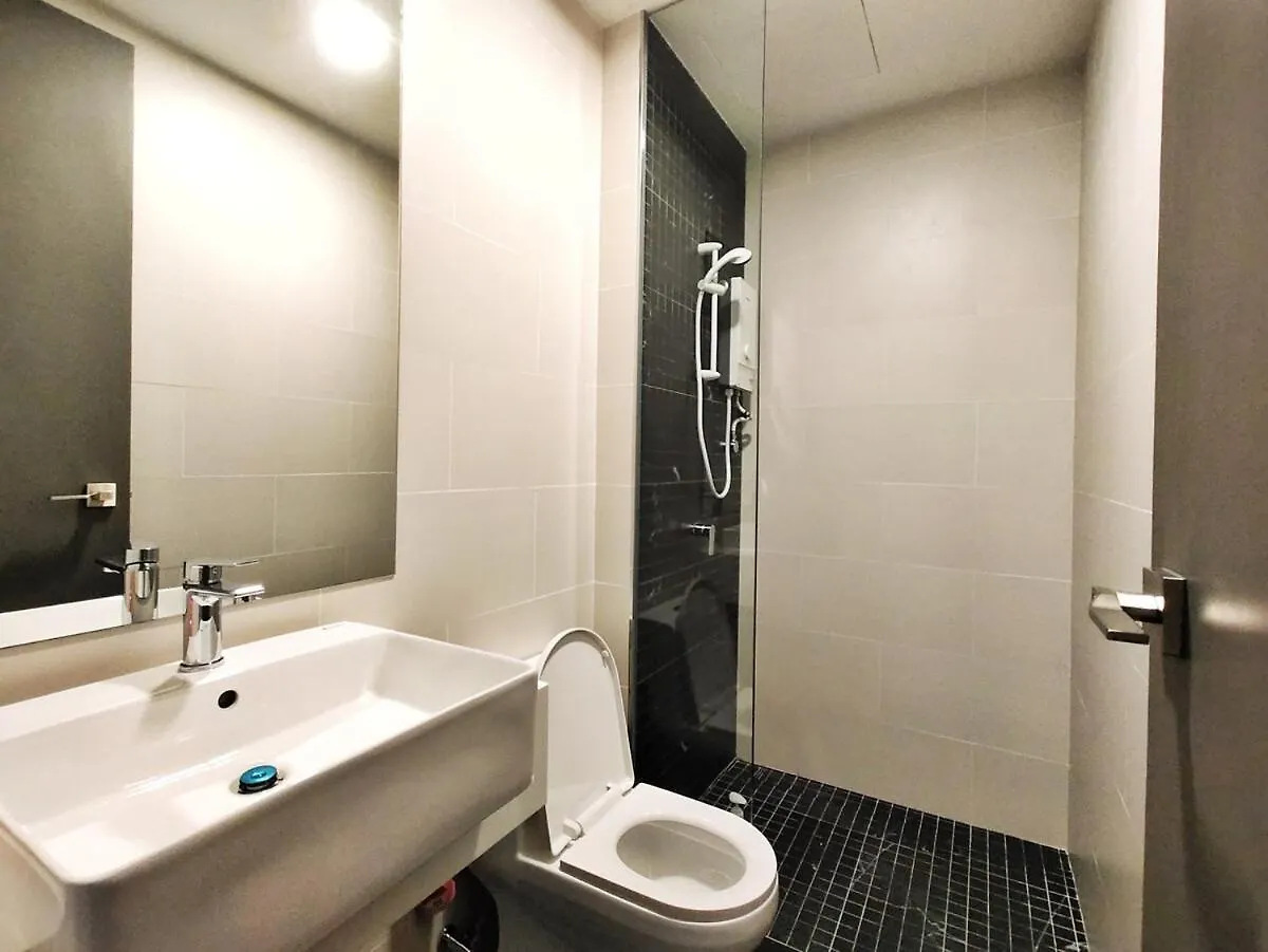 Haven Luxury 2Br Suite With Stunning Views Τζωρτζ Τάουν